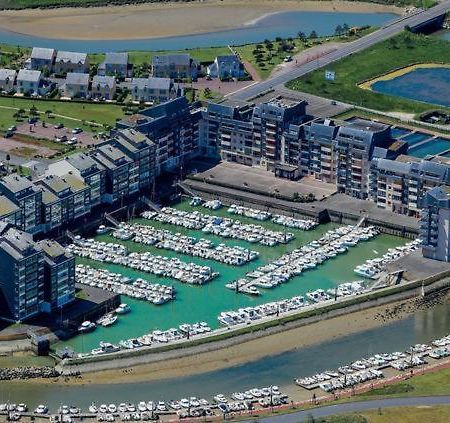 Les Marines Apartment Courseulles-sur-Mer Exterior photo