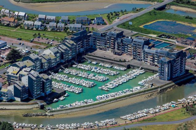 Les Marines Apartment Courseulles-sur-Mer Exterior photo